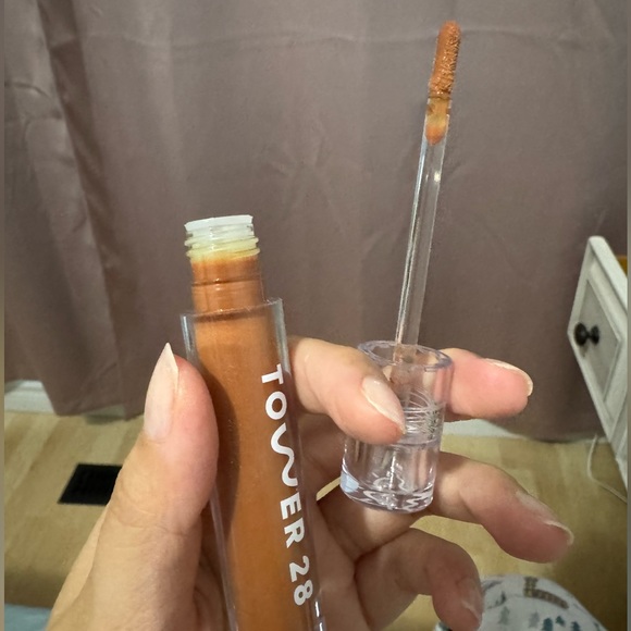 Tower28 ShineOn Lip Jelly Non-Sticky Gloss - Picture 4 of 4